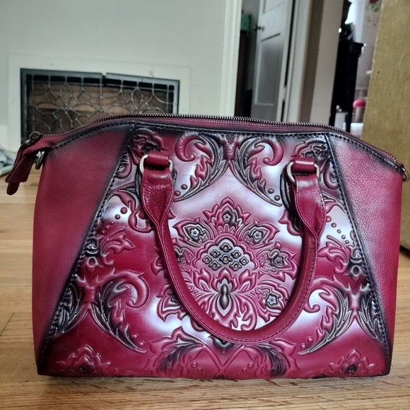 IVTG Genuine Leather Red Handbag - Picture 7 of 9